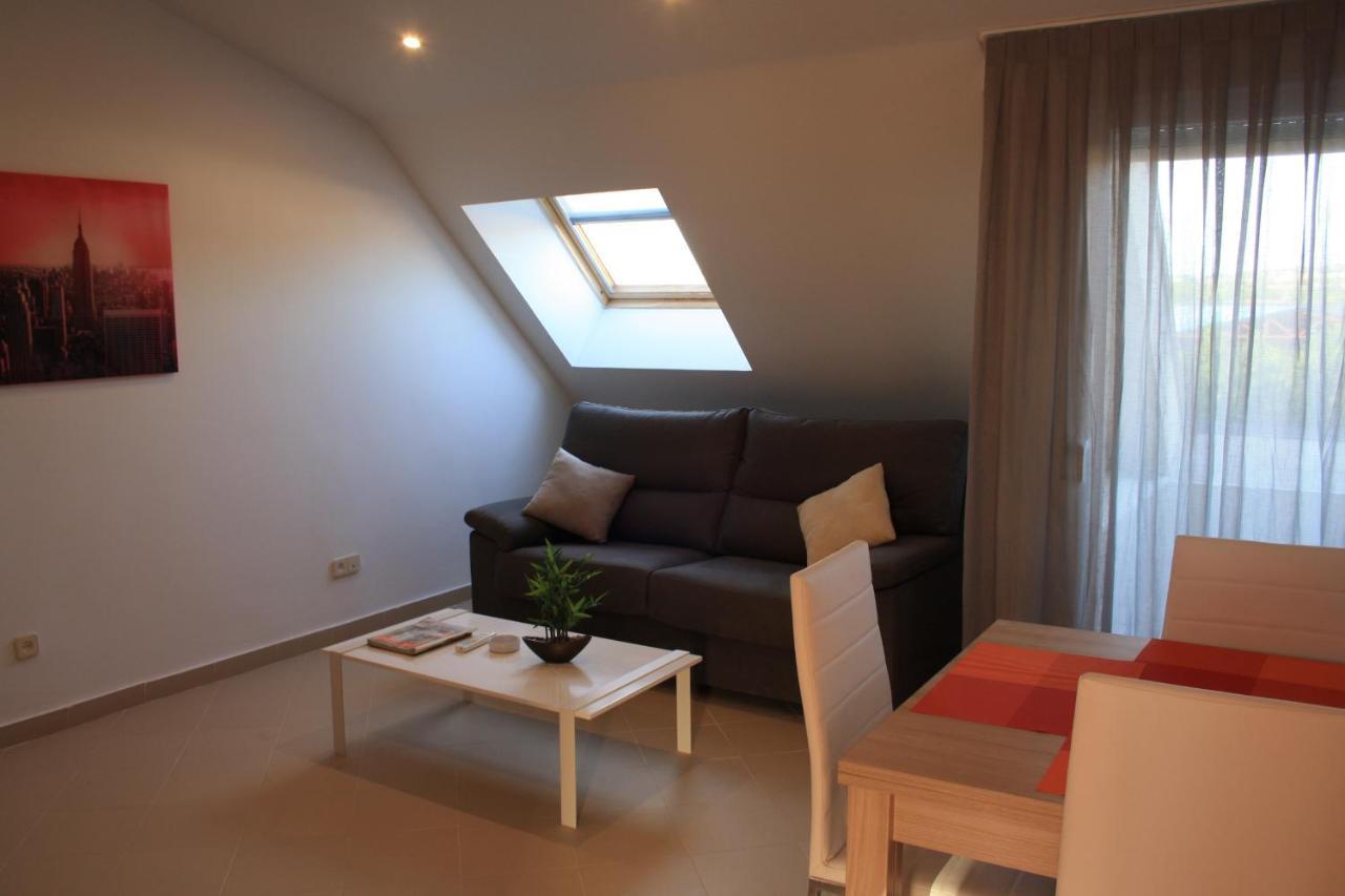 Ar Apartamentos Soto Real Exteriör bild
